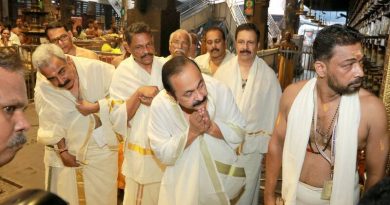 മുഖ്യമന്ത്രിയുടെ ഗുരുവായൂർ സന്ദർശനം; ആചാരലംഘനം നടന്നിട്ടില്ല, നിയമാനുസൃതം പാസ്സെടുത്താണ് ദർശനം നടത്തിയത്, പരാതി തള്ളി ദേവസ്വം ബോർഡ്