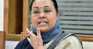 ഞാ​ൻ ഒ​ന്നും ക​ണ്ടി​ല്ല: വീണാ ജോർജിന്റെ നിർദേശപ്രകാരമാണ് മൊഴി നൽകിയത്, ഗൺമാൻ അഭിലാഷ് മൊഴി മാ​റ്റി